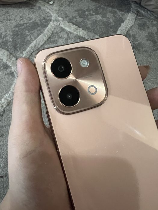 Продам смартфон vivo y28