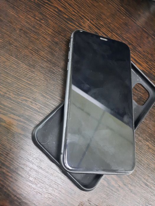 Продам айфон 11 / iphone 11