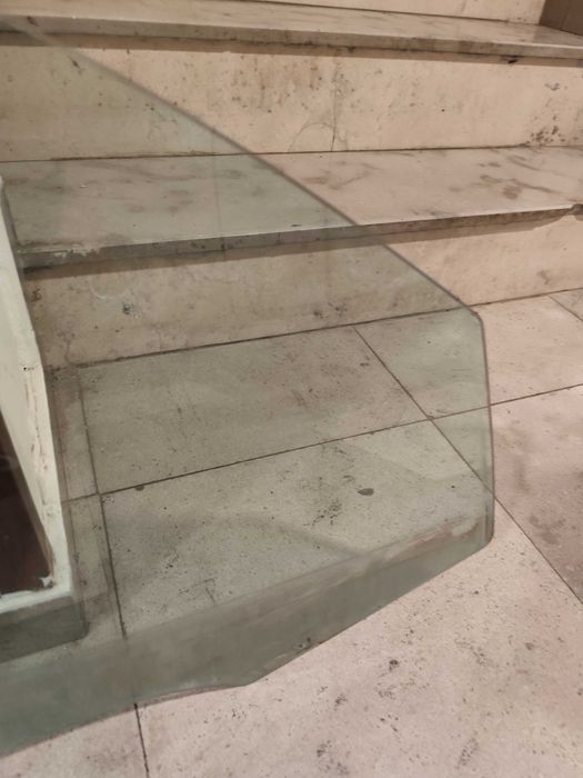 Стъкло предна дясна врата BMW 1 e87