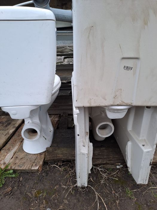 Vând cada baie și wc