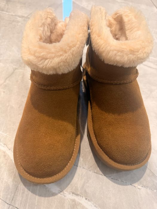 Vând Ghete UGG mărimea 31