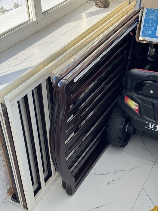 Детские кровати ( манеж )