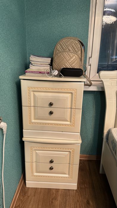 Спальный гарнитур