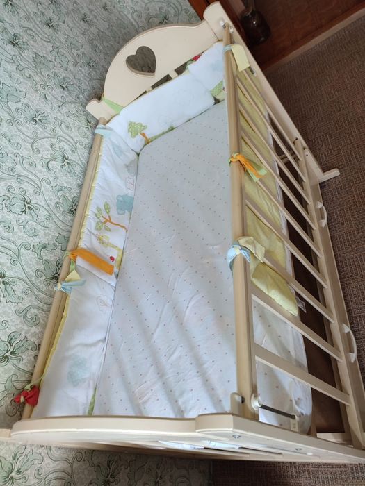 Кроватка детская
