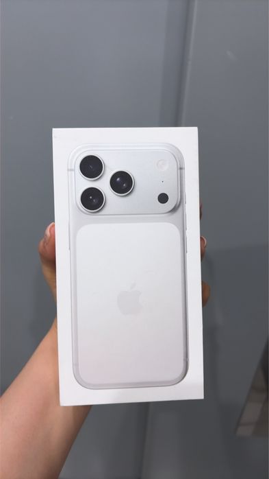 Айфон 17 про Silver 512GB