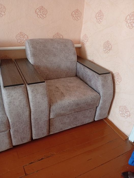 Продам стенку, и диван +кресло