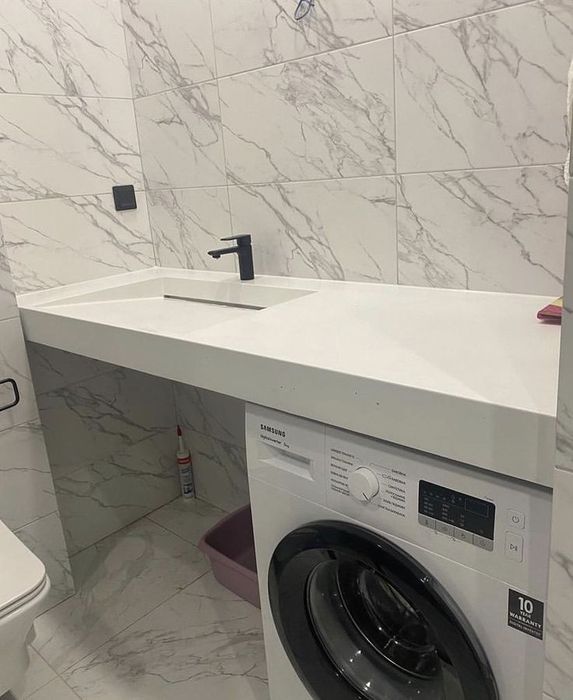 Кафельщик, керамагранит широкоформатный.