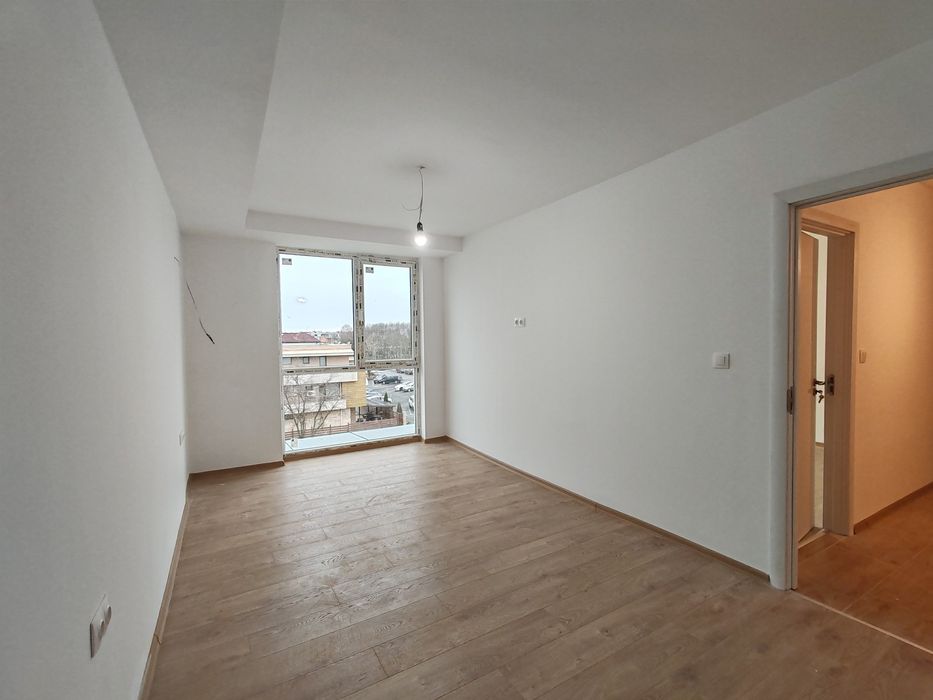 Продава се Тристаен апартамент в Бургас, Сарафово - 105 кв.м за 486 €/кв.м - Снимка #7