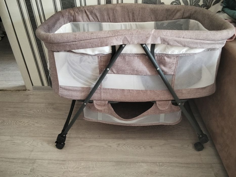 Продам манеж-кровать