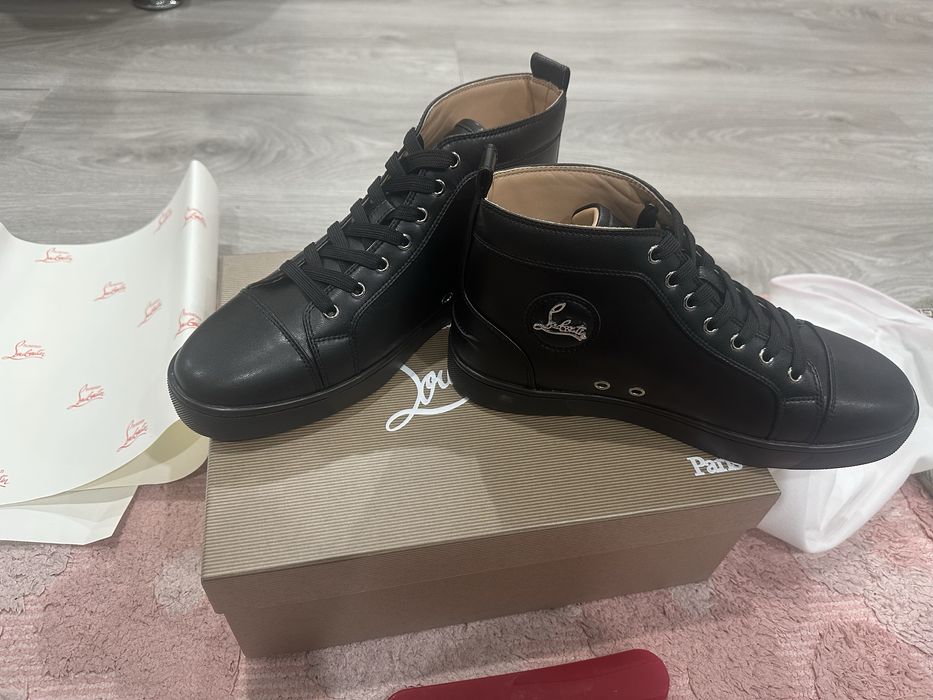 Продам весенние ботинки Лобутены