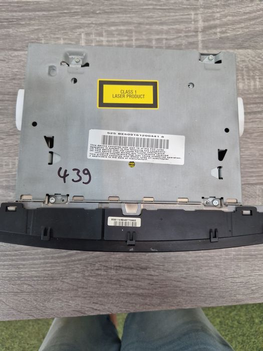 Vand  radio cd pentru mercedes c 2.2 din 2006 perfect functional