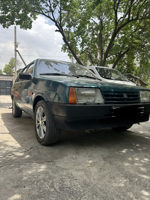 Lada 21099 sotiladi