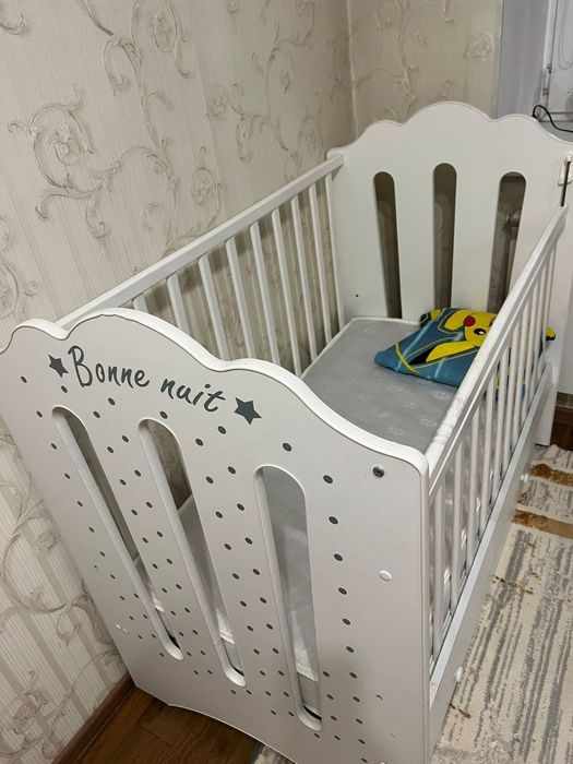 детская кровать с маятником