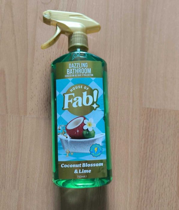 Solutie de curatat diverse suprafete Fabulosa