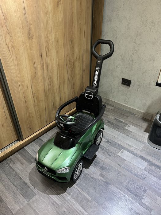 Продам детскую машину велосипед