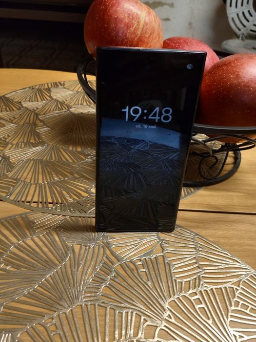 Продавам SamsungS23ultra -черен.