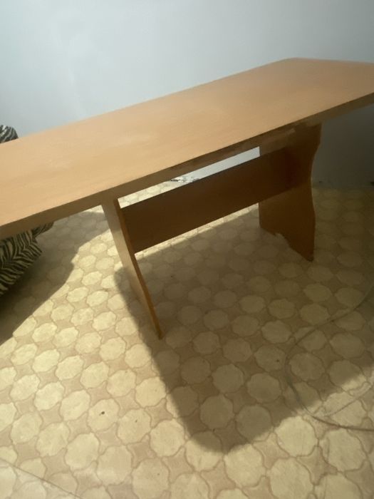 Стол в отличном состоянии