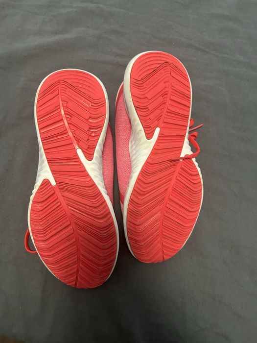 Маратонки Адидас за мамече