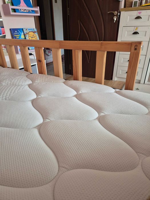 Дървено Легло 90х200 двулицев  матрак