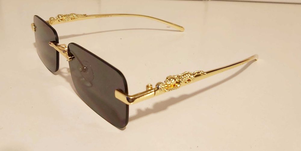 Модерни слънчеви очила