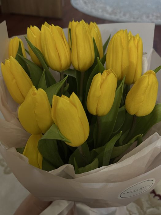 Букет цветов продаю