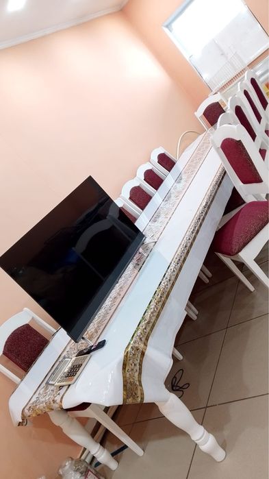 Продам стол и стулья