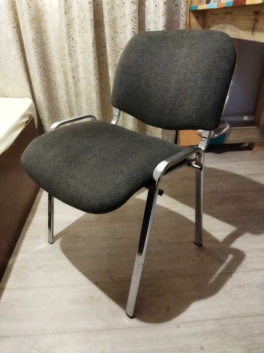 Стулья офисные 2 шт.