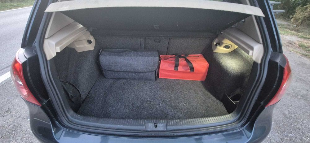 VW Golf 5 – 1.4 FSI (90 CP)