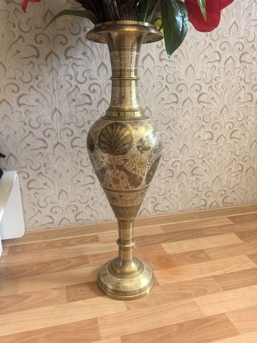 Продаю вазу для цветов, Индия