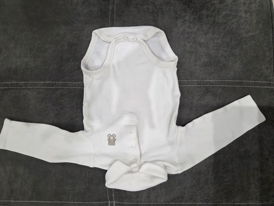 Бебешки дънки и боди HM