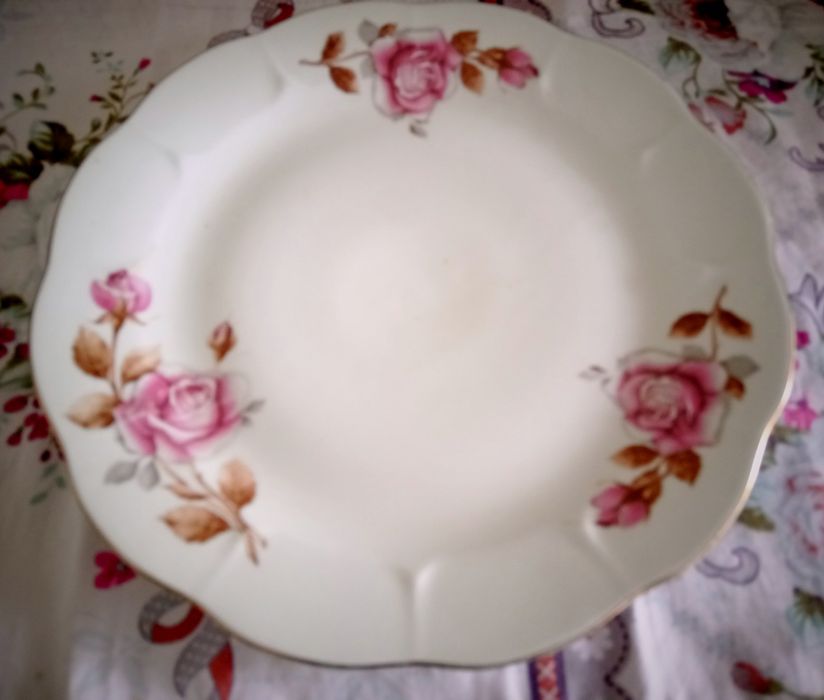 Касешки, блюда , тарелки, блюдца.