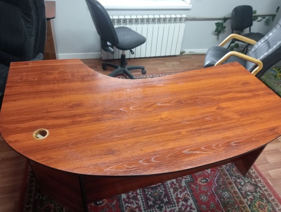 Офисный стул, очень качественно