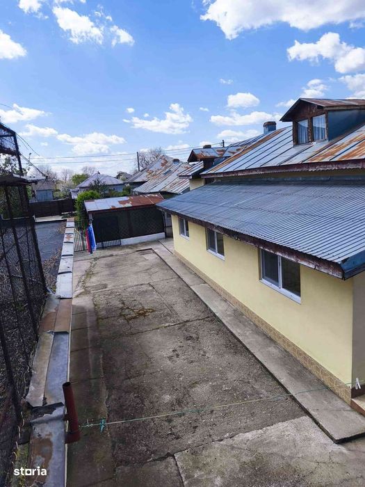 Proprietate mare 2529 mp  casa si anexe