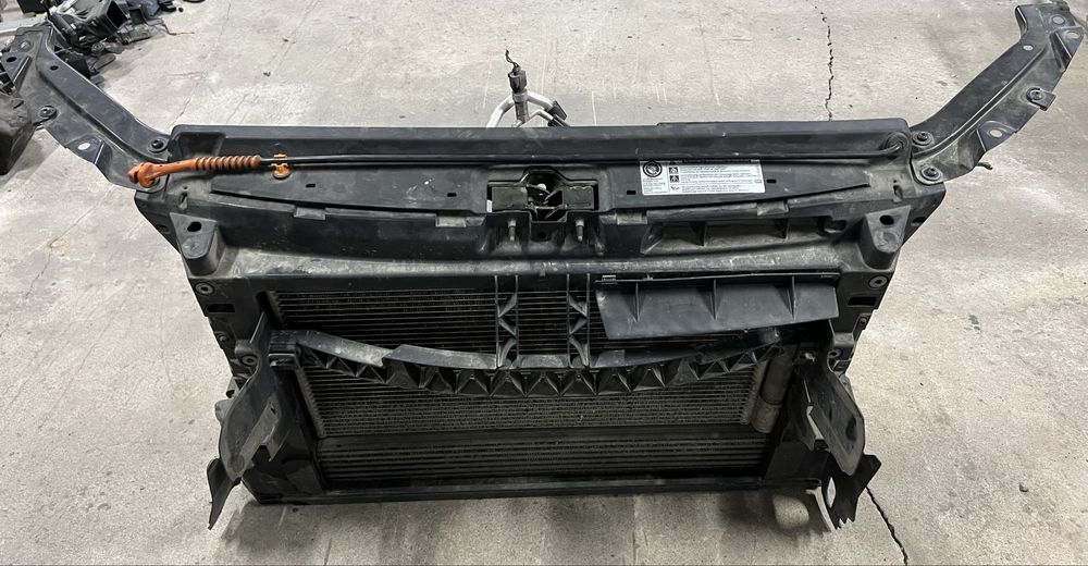 Маска за радиатори/очиларка за VW Polo 6R 2010/2013