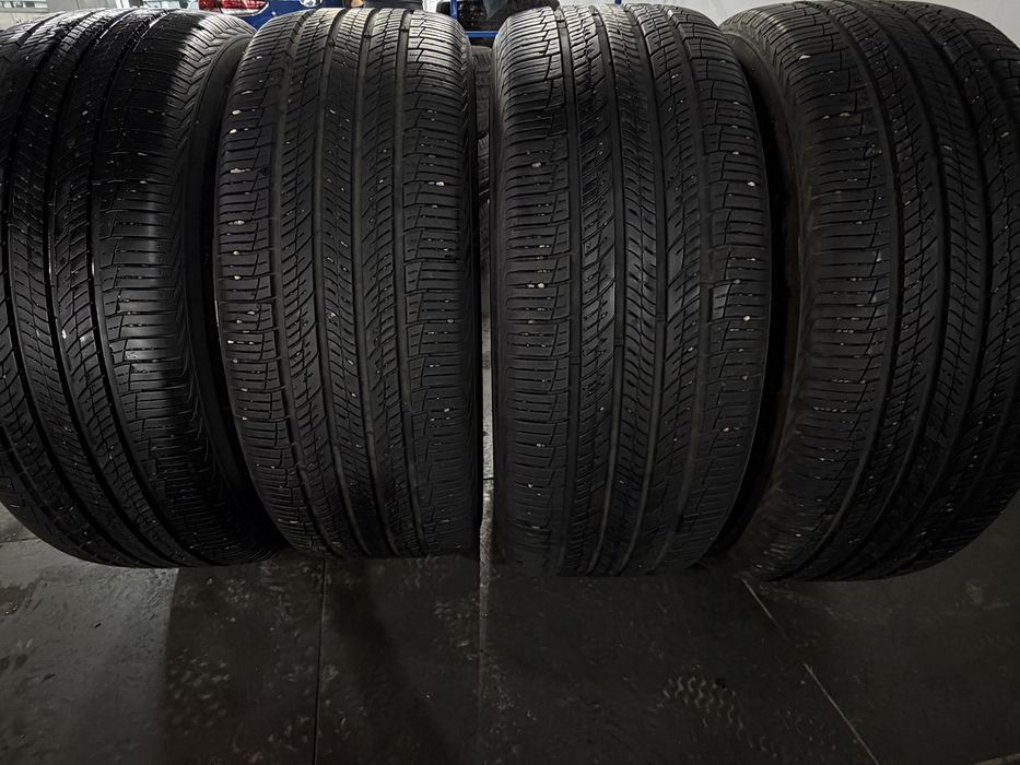 Шины 235/45/19 комплект