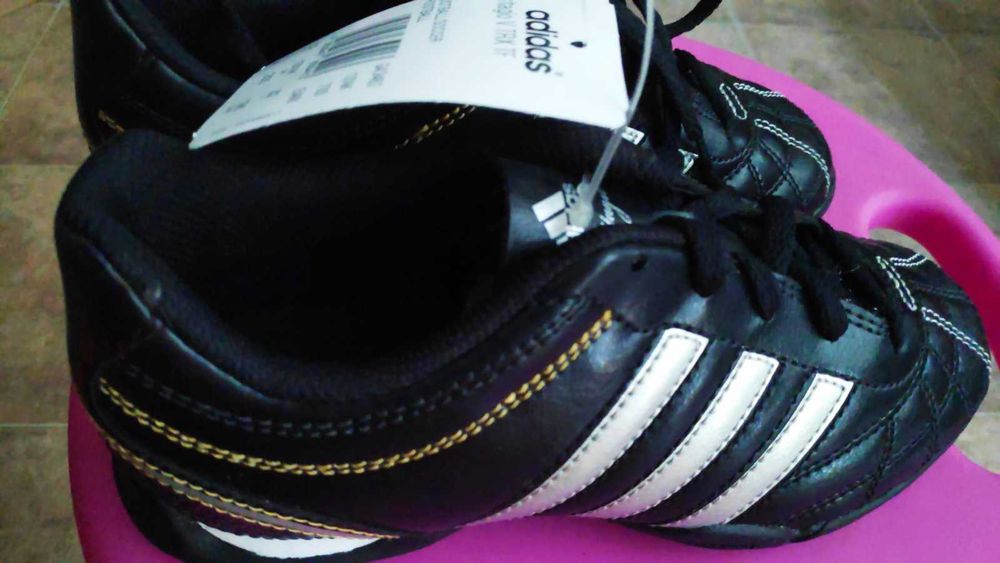 Adidas original  естествена кожа 32