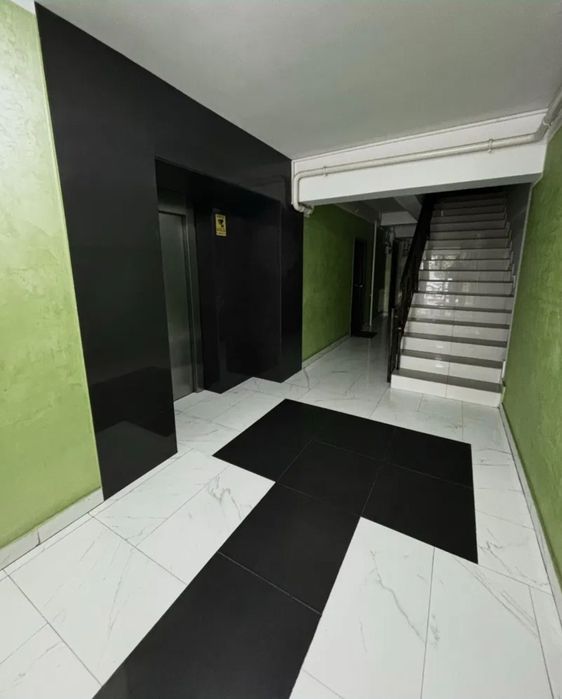 Inchiriez apartament in zona Palas