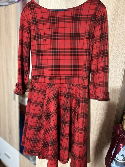 Червен тренч на Zara, чисто нов, размер S/M + ПОДАРЪК