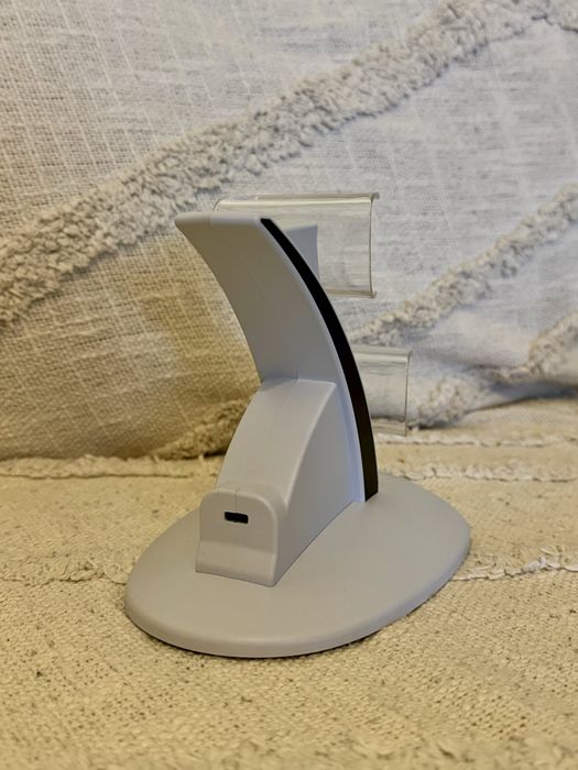 Зарядна станция на джойстик PS5