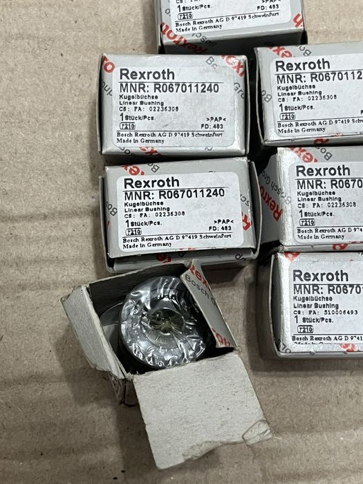Bucșă liniară Bosch Rexroth 12mm R067011240 KBA-12-D – Nouă