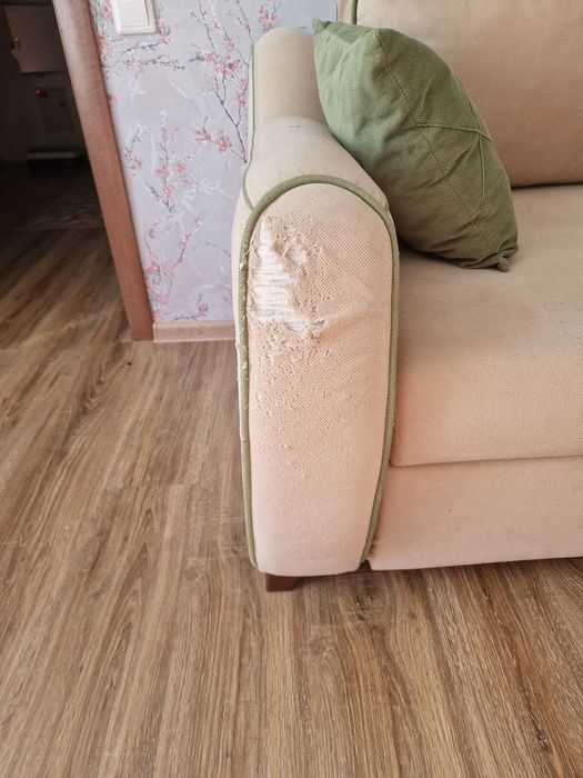 Продам диван угловой, б/у