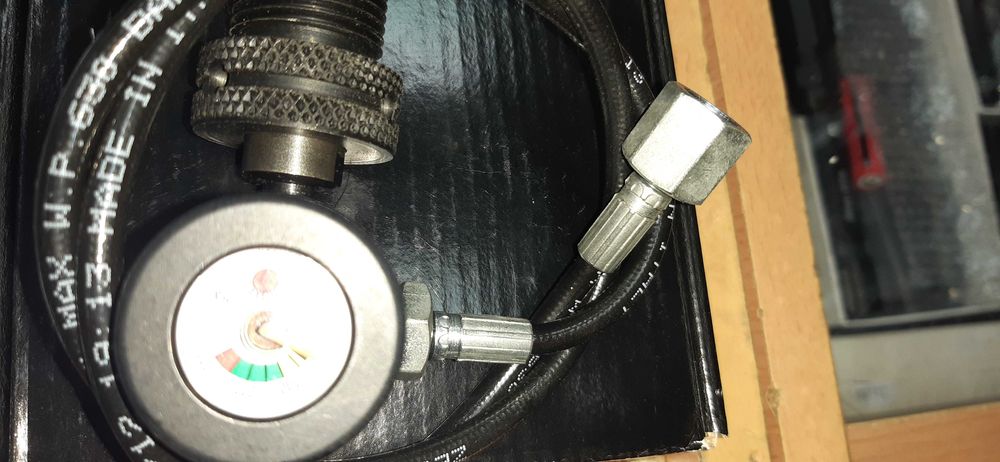 Зарядна станция адаптор за  въздушна пушка PCP