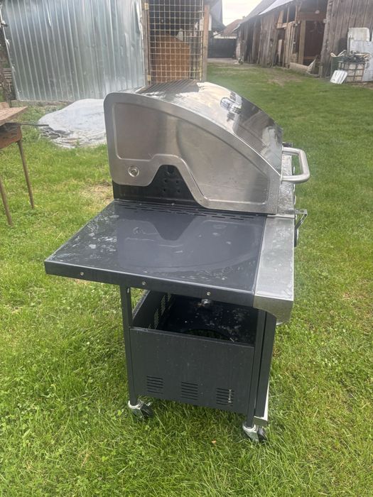 Grill cu butelie