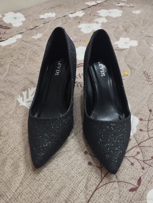 Продаются туфли женские