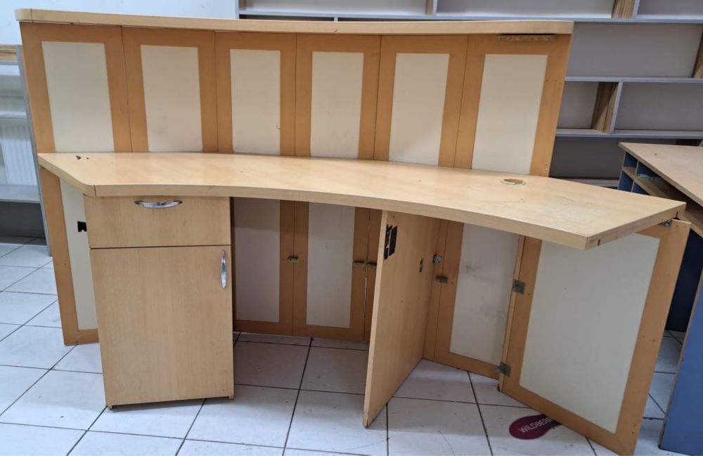 Респешен стол для магазина