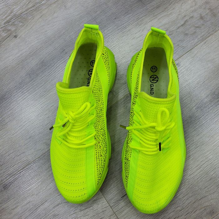 Кроссовки женские (размер 40 - 41 )