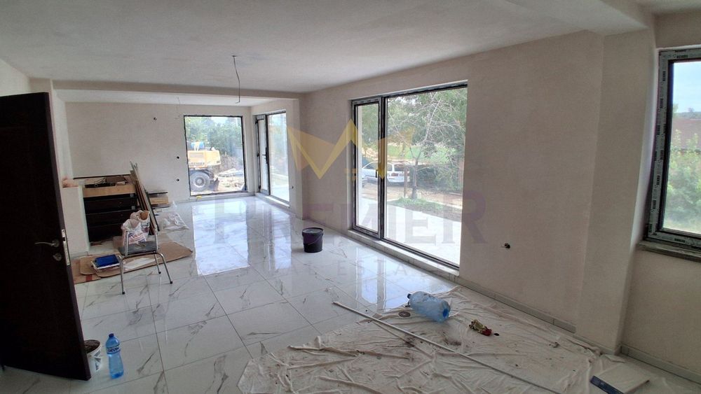 Продава се Къща в с. Шкорпиловци, Област Варна - 200 кв.м за 1250 €/кв.м - Снимка #4