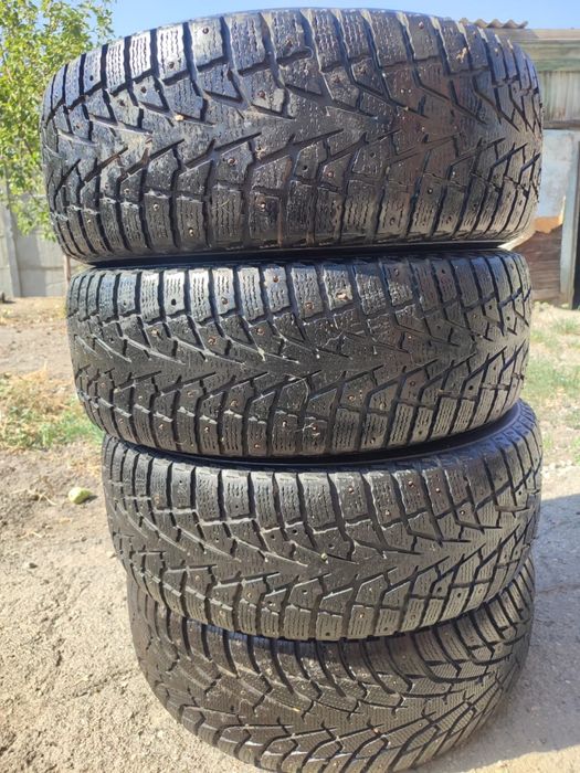 Продам б/у резину 265/65/17
