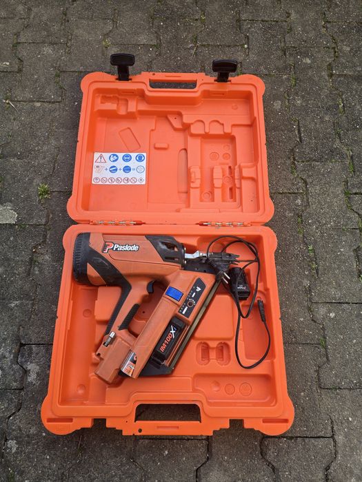 Pistol batut cuie - Paslode IM100Xi
