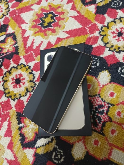 Продаю iphone 13 pro аккумулятор 100
